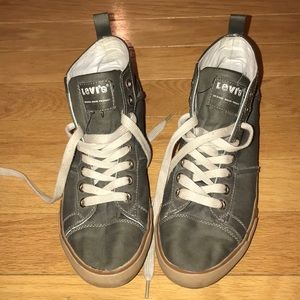 Olive green Levi casuals